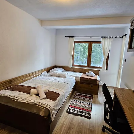 Vakantiehuis самостоятелна къща планински перли, дом 1 на 5 мин от лифт стойките, пампорово