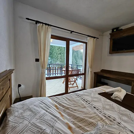 самостоятелна къща планински перли, дом 1 на 5 мин от лифт стойките, пампорово Nyaraló *