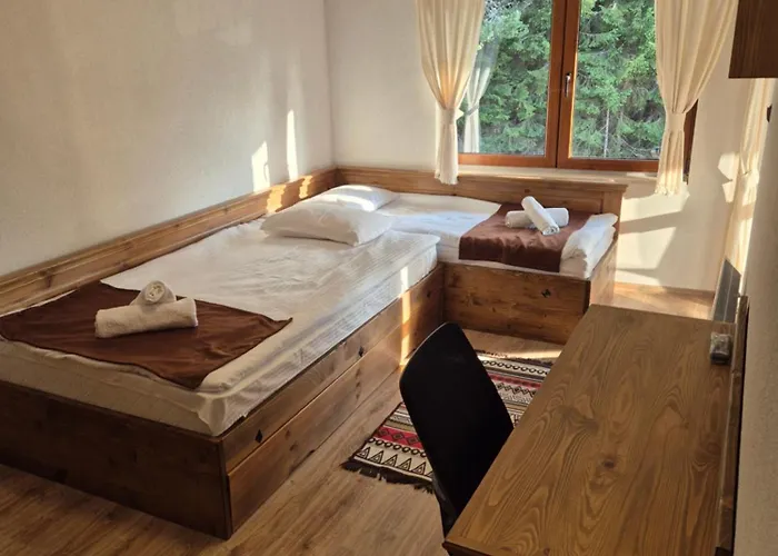 Nyaraló самостоятелна къща планински перли, дом 1 на 5 мин от лифт стойките, пампорово *