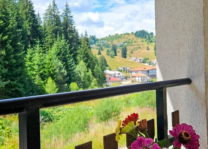 Vakantiehuis самостоятелна къща планински перли, дом 1 на 5 мин от лифт стойките, пампорово Stoykite